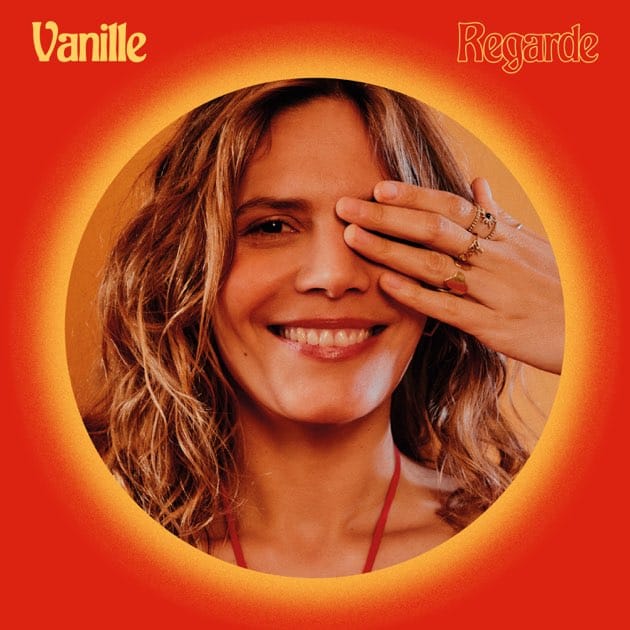 Regarde by Vanille