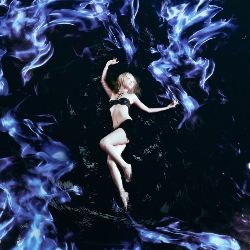 Burning Blue - Mỹ Mỹ